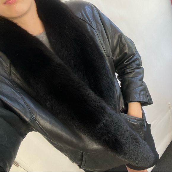 Andrew Marc Vintage Leather Jacket with Fur M - Picture 10 of 11